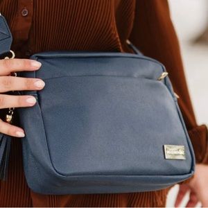 Modern & Chic Navy Crossbody Purse